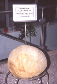Sandsteinkugel, Allhartsberg, 70 cm