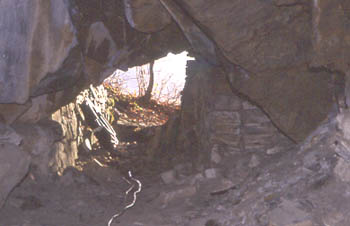 Alte Stollen des Wetzsteinabbaues am Sonntagberg